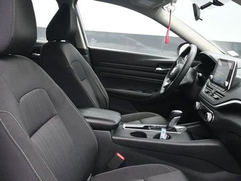Used 2020 Nissan Altima 2.5 S FWD image 9