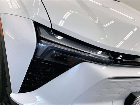 Used 2024 Chevrolet Blazer EV LT image 27