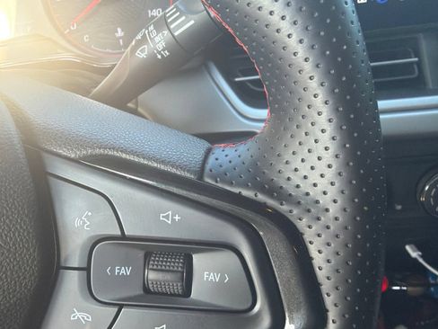 Used 2024 Chevrolet Trax RS w/ Driver Confidence Package FWD image 5