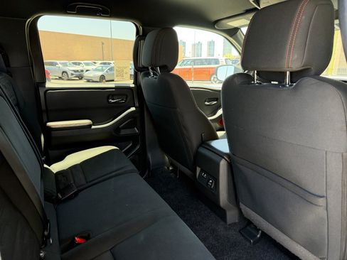 Used 2024 Nissan Frontier Pro-X w/ Pro Convenience Package RWD image 41