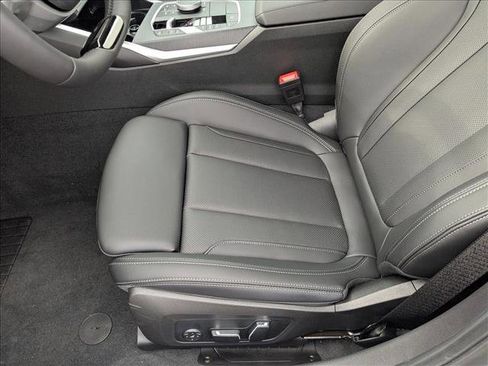 Used 2025 BMW 330i Sedan w/ Convenience Package RWD image 4