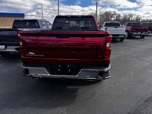 Used 2024 Chevrolet Silverado 1500 LT image 3