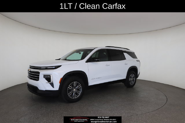 Used 2025 Chevrolet Traverse LT w/ Driver Confidence Package FWD image 3