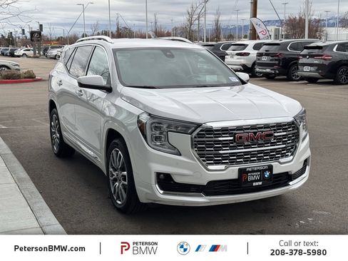 Used 2022 GMC Terrain Denali image 8