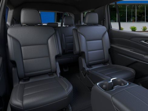 New 2026 Chevrolet Traverse LT w/ Driver Confidence Package AWD/4WD image 17