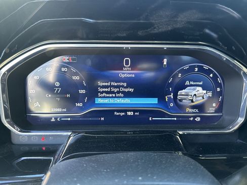 Used 2025 Chevrolet Silverado 1500 LT image 10