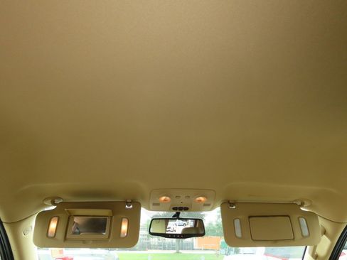 Used 2011 Buick Enclave CXL FWD image 24