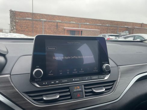 Used 2025 Nissan Altima 2.5 SV image 20