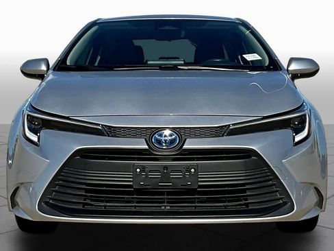 Used 2023 Toyota Corolla LE image 4