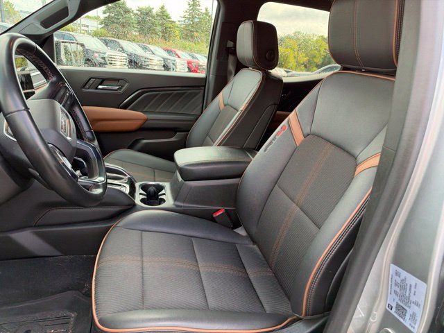 Used 2023 GMC Canyon AT4 w/ Canyon Safety Plus Package AWD/4WD image 19