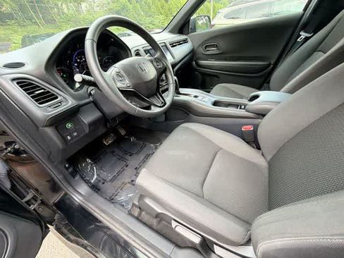Used 2021 Honda HR-V Sport image 14