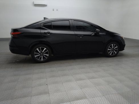 Used 2021 Nissan Versa SV image 10