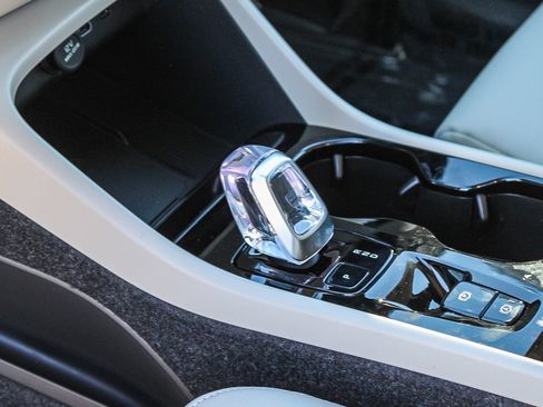 New 2026 Volvo XC40 B4 Plus w/ Climate Package image 22