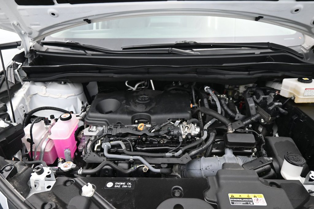 Used 2024 Toyota Sienna XLE FWD image 23
