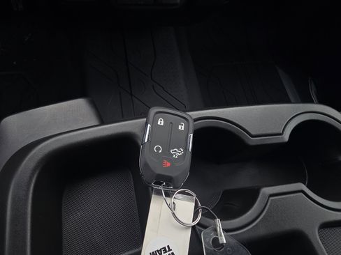 Used 2022 Chevrolet Silverado 2500 LTZ w/ Snow Plow Prep/Camper Package image 38