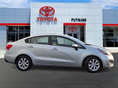 Used 2012 Kia Rio EX w/ Convenience Pkg image 3