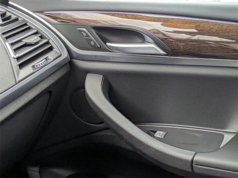 Used 2024 BMW X3 xDrive30i w/ Convenience Package image 17