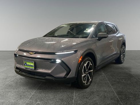 New 2026 Chevrolet Equinox EV LT image 3