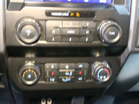 Used 2020 Ford F150 XLT w/ Equipment Group 302A Luxury AWD/4WD image 25