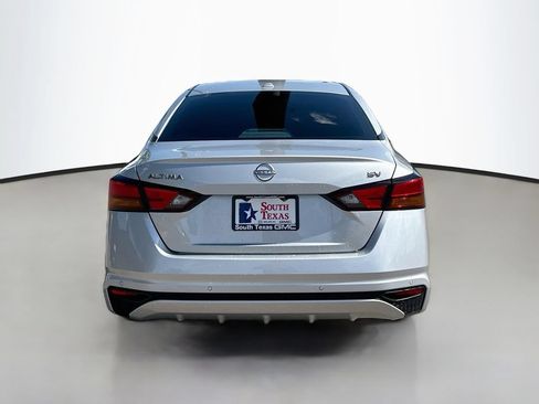 Used 2024 Nissan Altima 2.5 SV FWD image 6