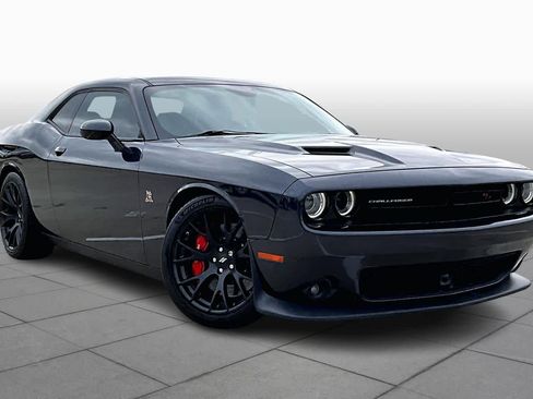 Used 2018 Dodge Challenger R/T Scat Pack image 2