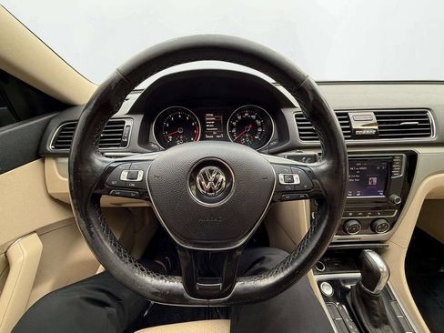 Used 2019 Volkswagen Passat 2.0T Wolfsburg w/ Wheels & Sunroof Package image 17