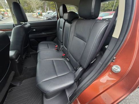 Used 2015 Mitsubishi Outlander GT image 22