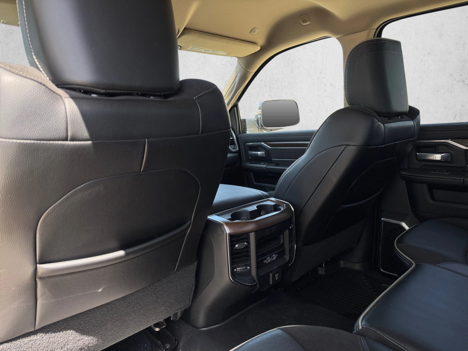 Used 2022 RAM 2500 Laramie RWD image 19