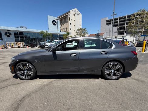 Used 2022 BMW 330e w/ Driving Assistance Package RWD image 2