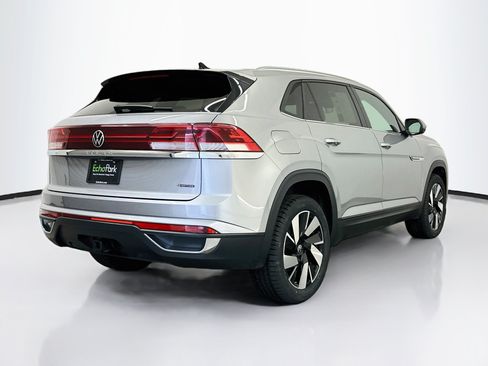 Used 2025 Volkswagen Atlas Cross Sport SE AWD/4WD image 9