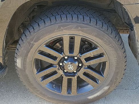 Used 2020 Toyota 4Runner Nightshade image 33