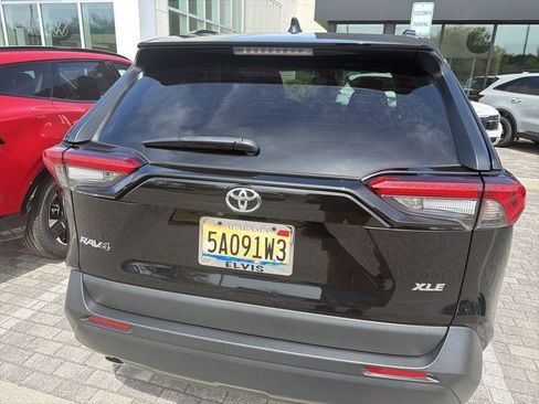 Used 2024 Toyota RAV4 XLE Premium image 6