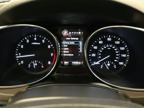 Used 2017 Hyundai Santa Fe Limited image 26