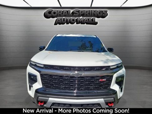 Used 2024 Chevrolet Traverse Z71 w/ Enhanced Driving Package AWD/4WD image 3