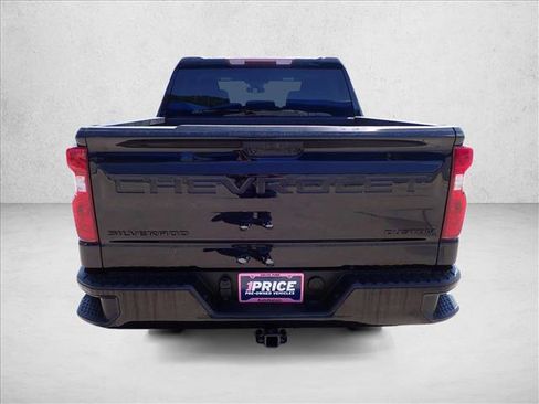Used 2025 Chevrolet Silverado 1500 Custom Trail Boss w/ Turbomax Blackout Package AWD/4WD image 3