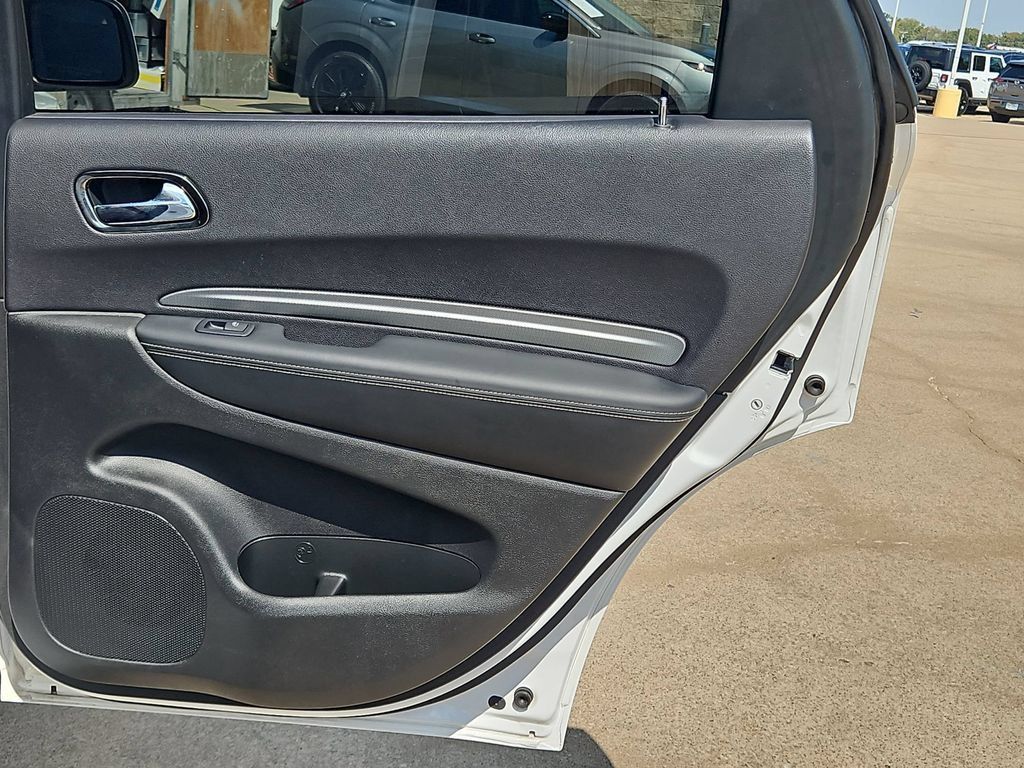 Used 2018 Dodge Durango SRT w/ Technology Group AWD/4WD image 29
