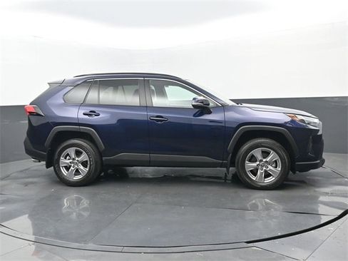 Used 2024 Toyota RAV4 XLE w/ Convenience Package image 2