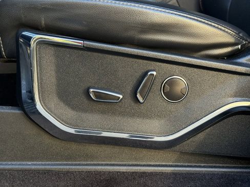 Used 2021 Ford F150 Lariat w/ Equipment Group 502A High image 12