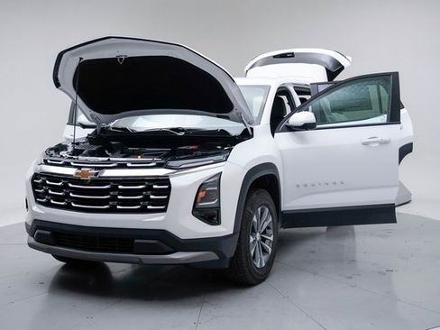 New 2026 Chevrolet Equinox LT w/ Convenience Package II image 18