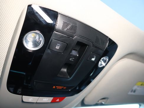 Used 2023 Kia Sorento SX image 21