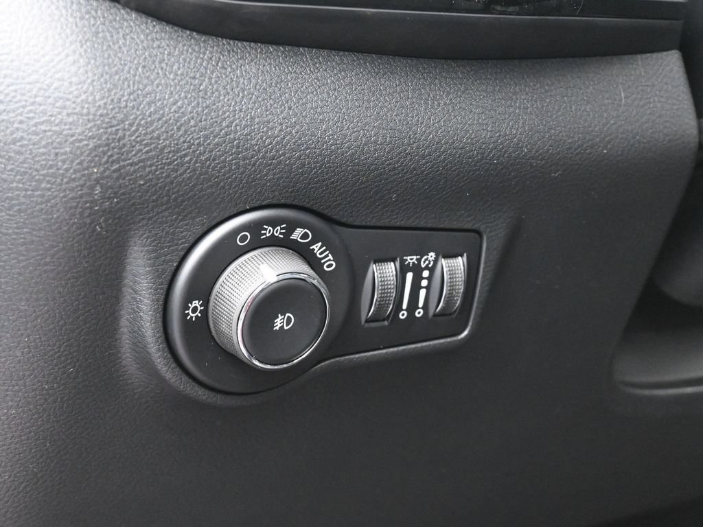 New 2026 Jeep Compass Latitude AWD/4WD image 14