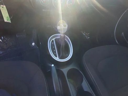 Used 2019 Kia Soul FWD image 11