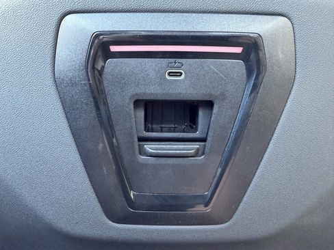 Certified 2025 BMW 530i RWD image 18