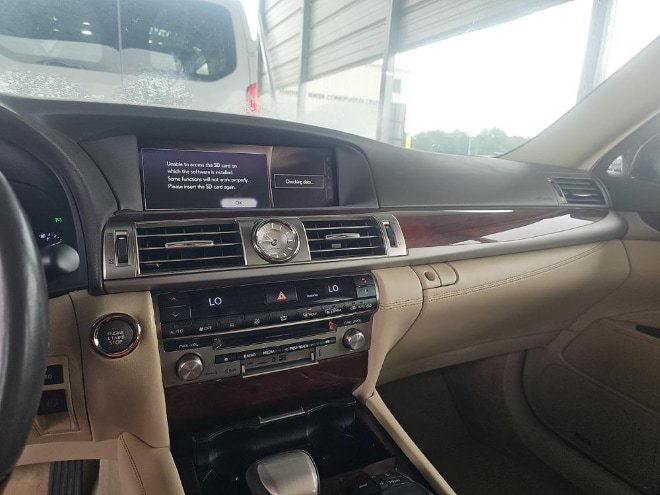 Used 2016 Lexus LS 460 AWD w/ Comfort Package image 14