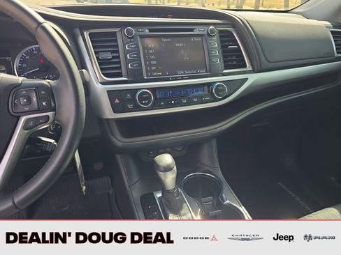 Used 2019 Toyota Highlander Plus image 17