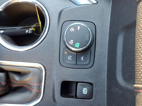 Used 2023 Chevrolet Traverse RS w/ LPO, Floor Liner Package image 28