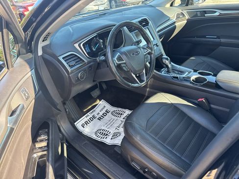Used 2014 Ford Fusion SE w/ Equipment Group 202A FWD image 12