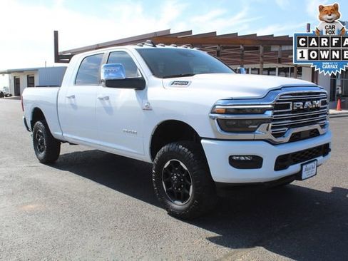 Used 2025 RAM 2500 Laramie AWD/4WD image 1