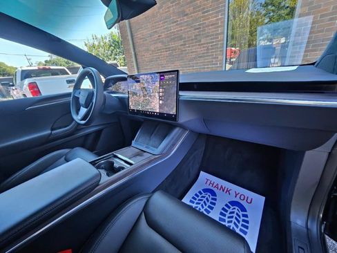 Used 2024 Tesla Model X AWD/4WD image 57