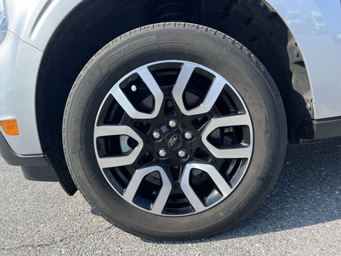 Used 2023 Ford Maverick Lariat FWD image 12